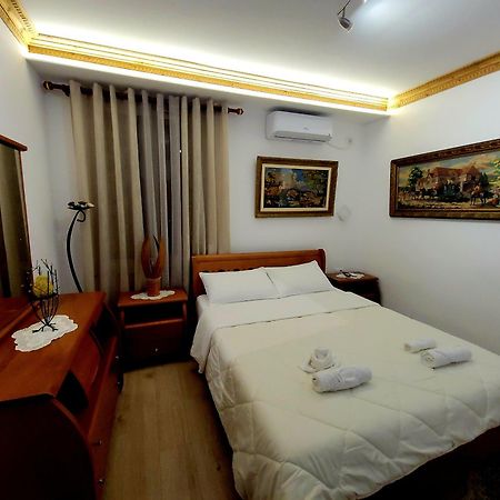 Alsara Guesthouse Gjirokastër Esterno foto
