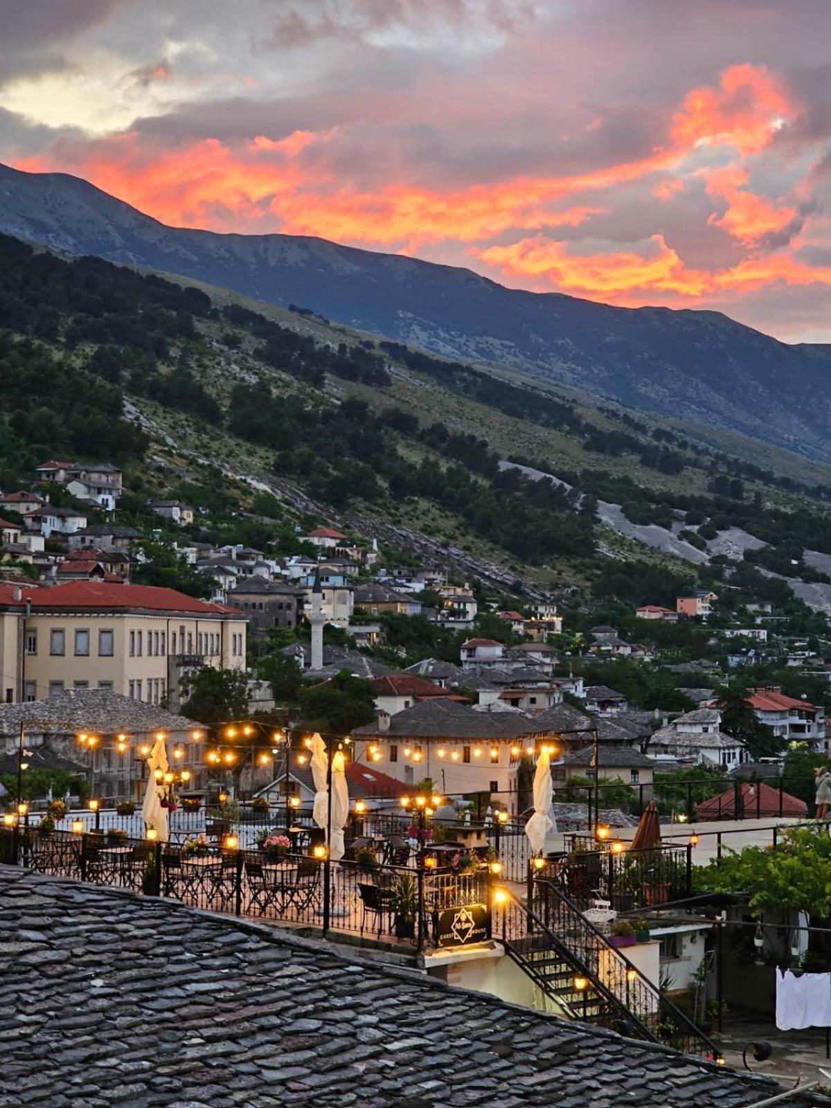 Alsara Guesthouse Gjirokastër Esterno foto