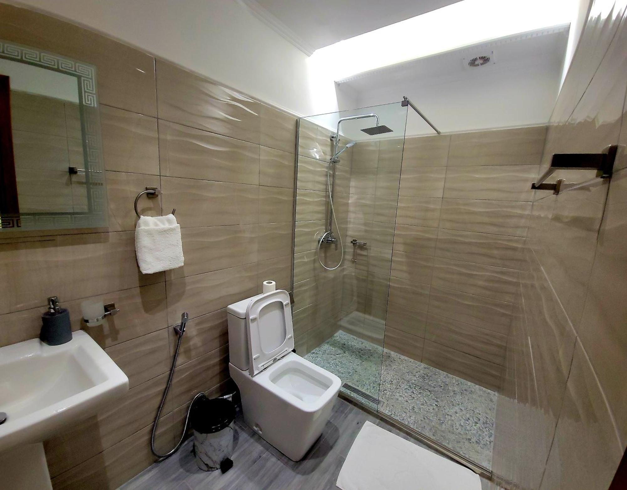 Alsara Guesthouse Gjirokastër Esterno foto