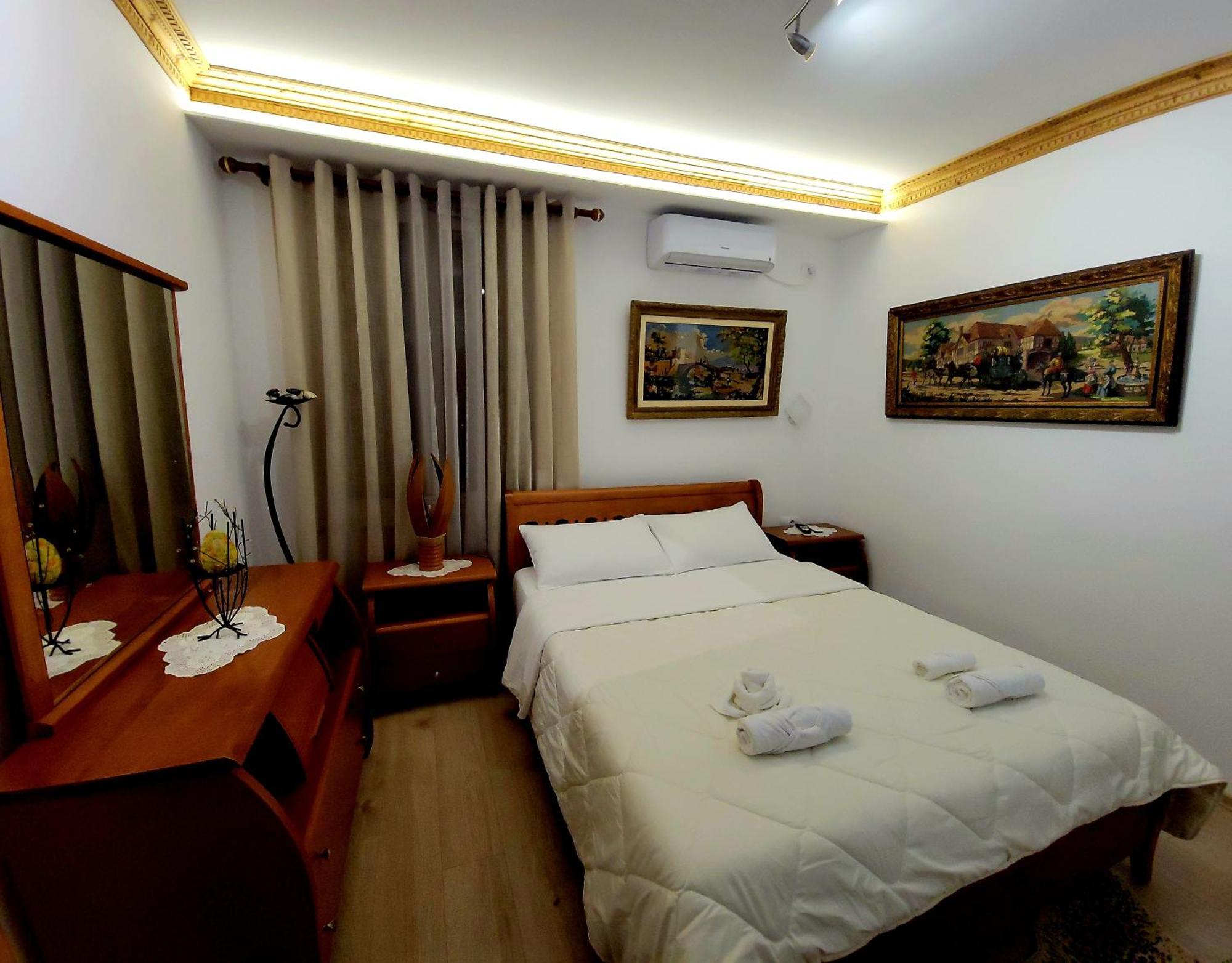 Alsara Guesthouse Gjirokastër Esterno foto