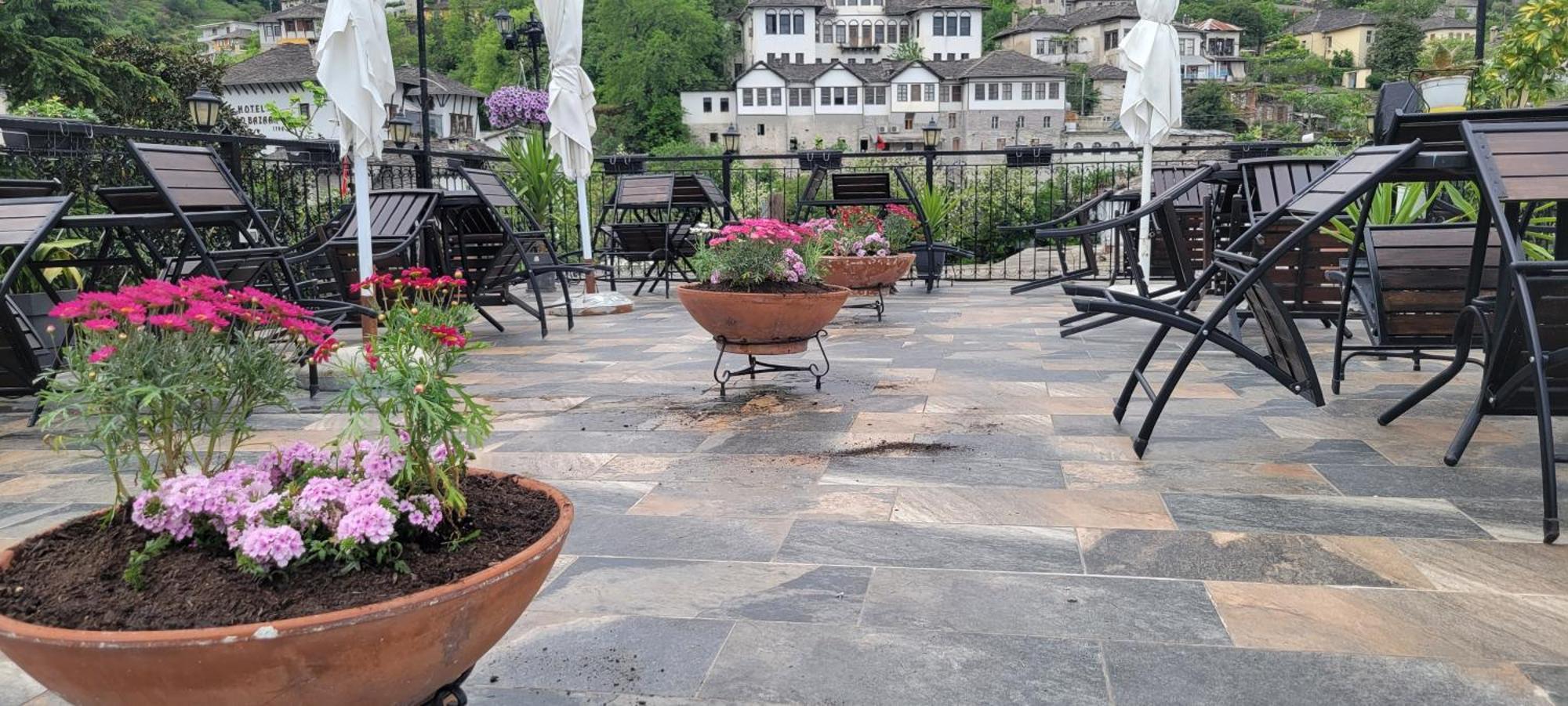 Alsara Guesthouse Gjirokastër Esterno foto