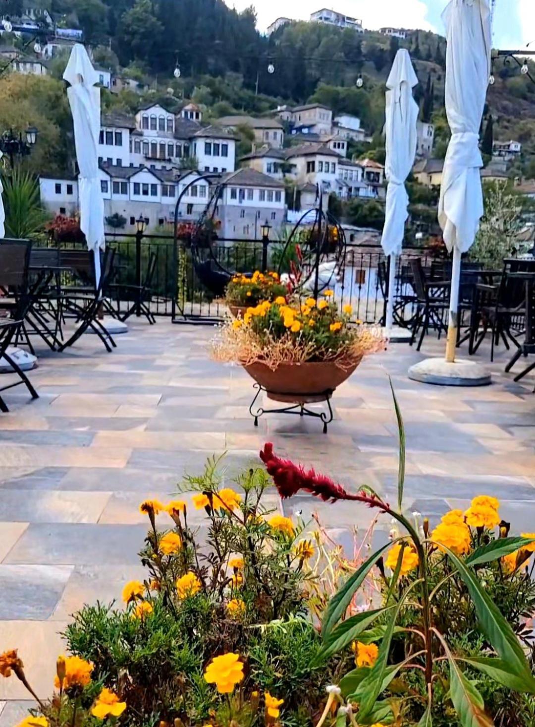 Alsara Guesthouse Gjirokastër Esterno foto